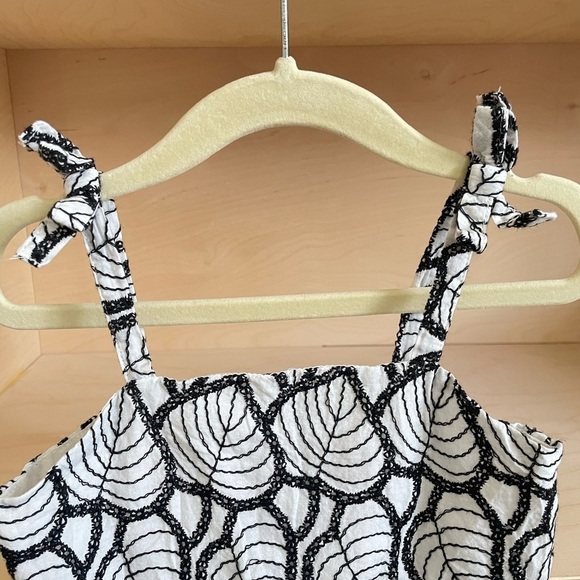 Janie and Jack eyelet leaf dress size 3 like new black and white - Picture 2 of 8
